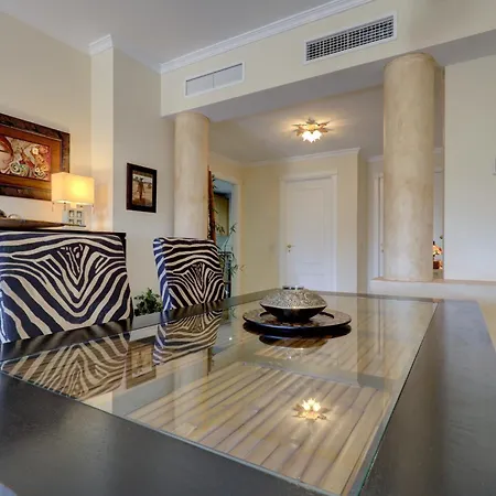 Fairytale Hacienda Del Sol 3 Bedroom *